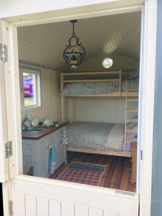 Bluebell Lane Glamping 호텔 뉴리 외부 사진